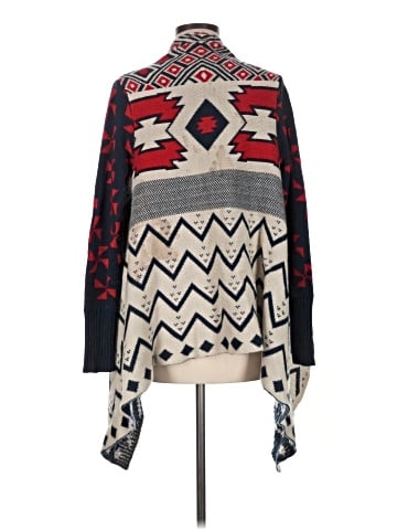 Hot & Delicious Poncho (view 2)