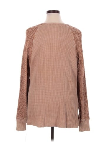 Leo & Nicole Pullover Sweater (view 2)