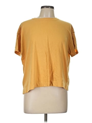 Old Navy Short Sleeve T-Shirt (view 1)