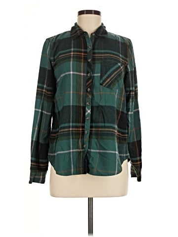 Maurices Long Sleeve Button-Down Shirt (view 1)