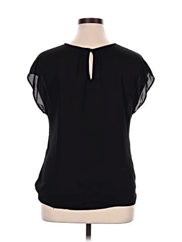 Pleione Short Sleeve Top (view 2)