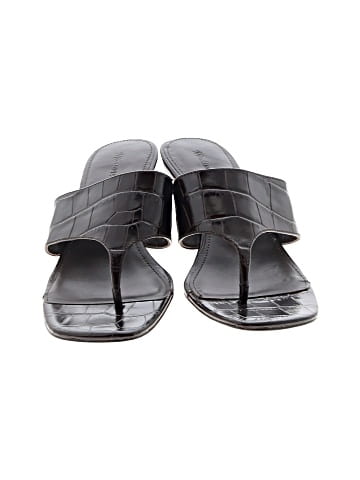 Madewell The Deanna Thong Wedge Sandal in Embossed Leather (view 2)