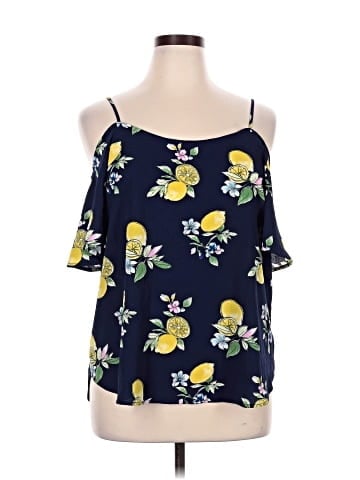 Kaileigh Sleeveless Top (view 1)