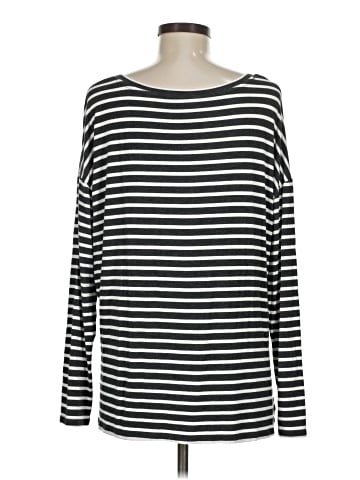 American Eagle Outfitters Long Sleeve T-Shirt (view 2)