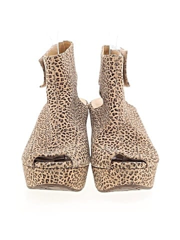 Chocolat Blu Wedges (view 2)