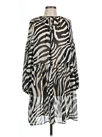 H&M Casual Dress (view 1)