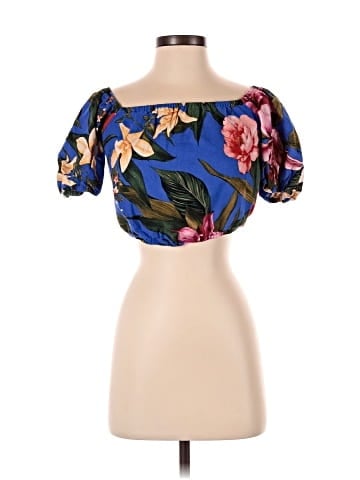 Cupcakes & Cashmere Short Sleeve Blouse (view 1)