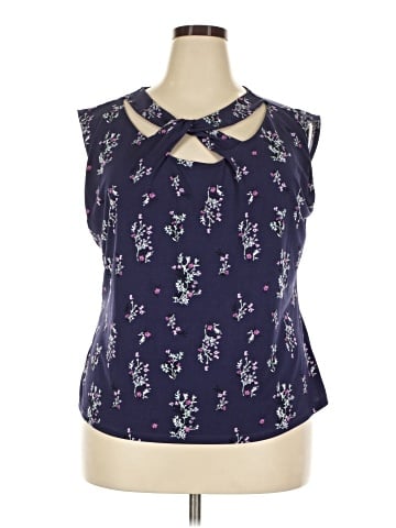 Attention Sleeveless Blouse (view 1)