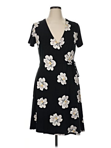 Old Navy Casual Dress (view 1)