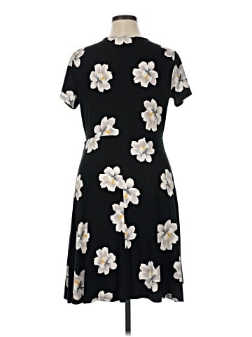 Old Navy Casual Dress (view 2)