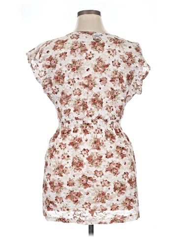 Vanity Short Sleeve Blouse (view 2)