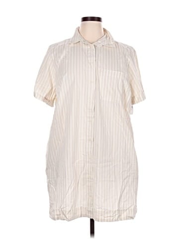 Old Navy Casual Dress (view 1)