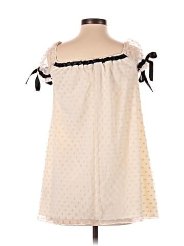 Delia's Short Sleeve Blouse (view 2)