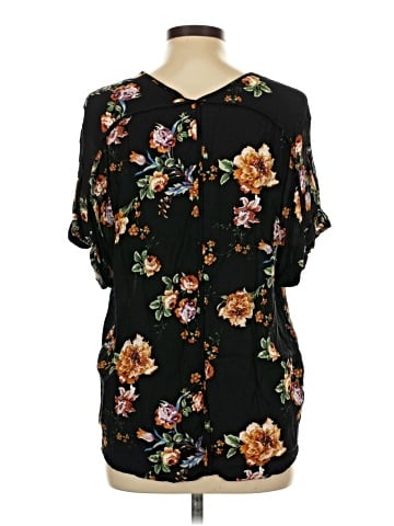 Kaileigh Short Sleeve Blouse (view 2)