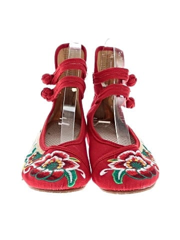 Unbranded Flats (view 2)