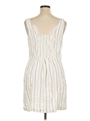 Old Navy Casual Dress (view 2)