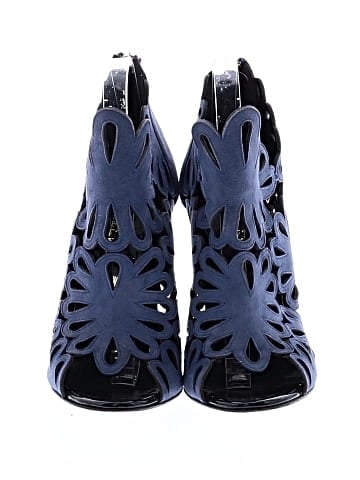 Oscar De La Renta Sandals (view 2)