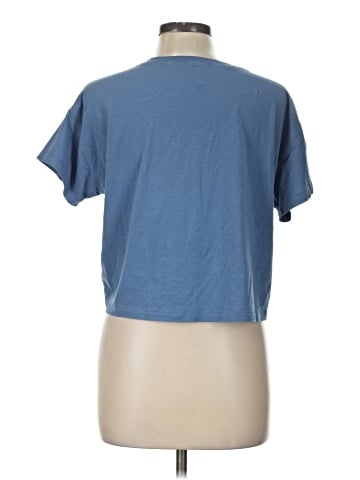 Lululemon Athletica Short Sleeve T-Shirt (view 2)