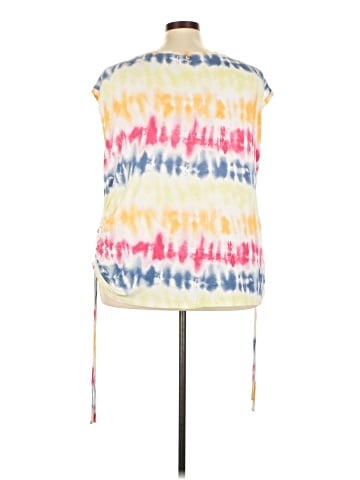 LIVI Sleeveless Blouse (view 2)