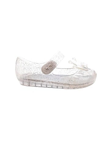Unbranded Flats (view 1)