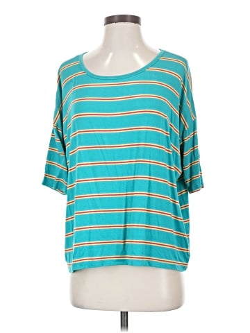 Lularoe 3/4 Sleeve T-Shirt (view 1)