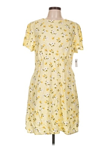 Old Navy Casual Dress (view 1)