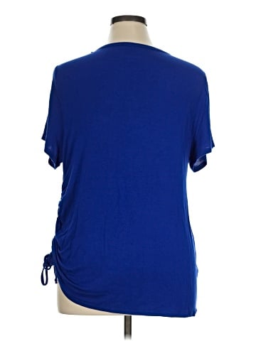Ava & Viv Short Sleeve Top (view 2)