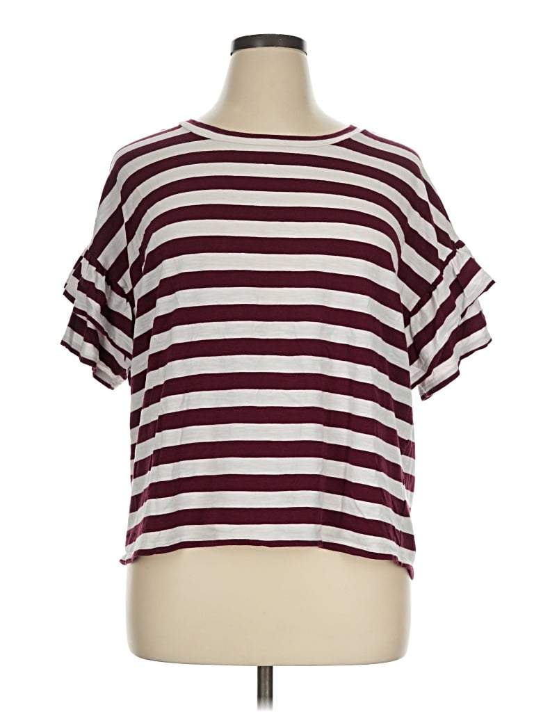 Pre-owned Universal Thread Short Sleeve T-shirt In Burgundy