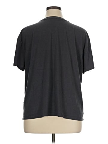 Maurices Short Sleeve T-Shirt (view 2)