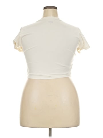 Yitty Short Sleeve T-Shirt (view 2)