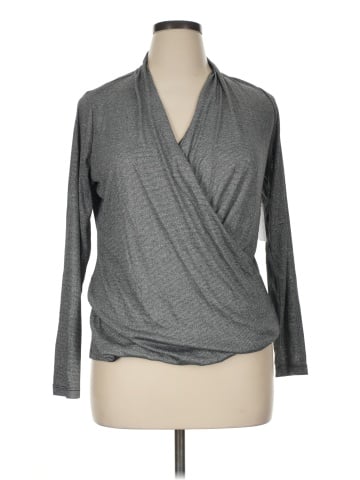 Nine West Long Sleeve T-Shirt (view 1)