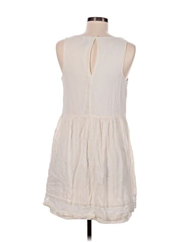 Old Navy Casual Dress (view 2)