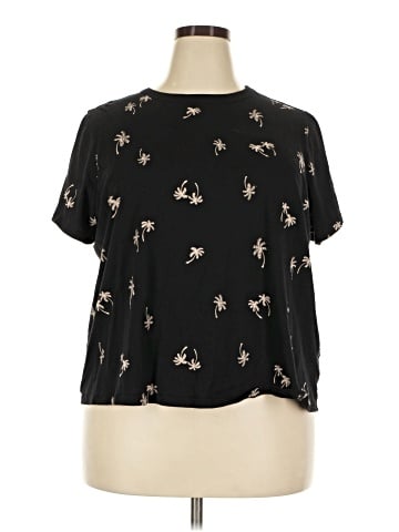 Old Navy Short Sleeve T-Shirt (view 1)