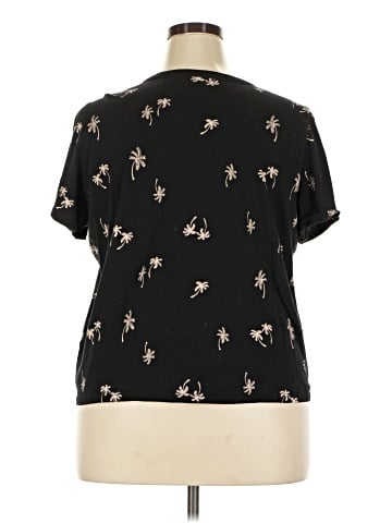 Old Navy Short Sleeve T-Shirt (view 2)