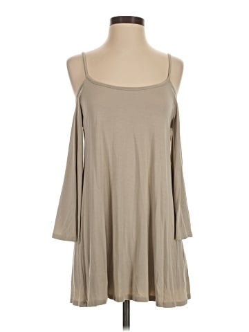 Mittoshop 3/4 Sleeve T-Shirt (view 1)