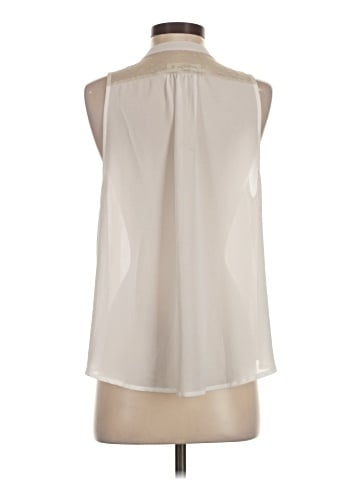 Abercrombie & Fitch Sleeveless Button-Down Shirt (view 2)