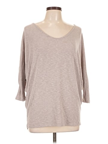 Laila Jayde Pullover Sweater (view 1)