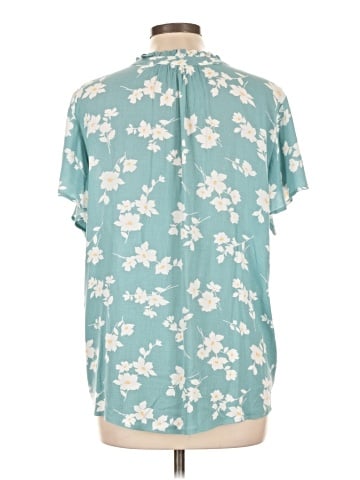 Market and Spruce Short Sleeve Blouse (view 2)