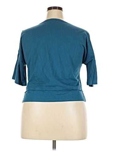 Unbranded 3/4 Sleeve T-Shirt (view 2)