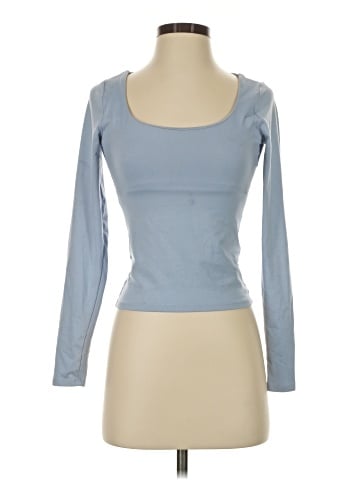Hollister Long Sleeve T-Shirt (view 1)