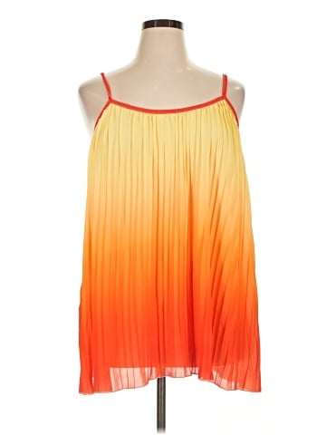 Lily by Firmiana Sleeveless Blouse (view 1)