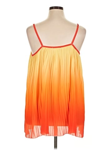 Lily by Firmiana Sleeveless Blouse (view 2)