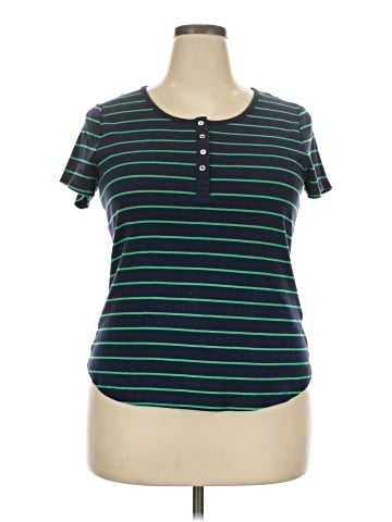 Croft & Barrow Short Sleeve Henley (view 1)