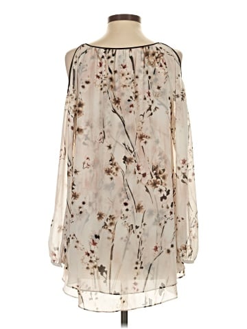 White House Black Market 3/4 Sleeve Blouse (view 2)