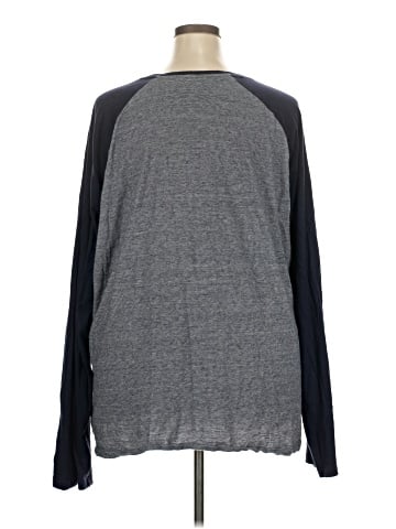 Old Navy Long Sleeve T-Shirt (view 2)