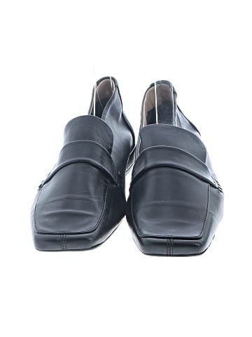 Intentionally ______ Flats (view 2)