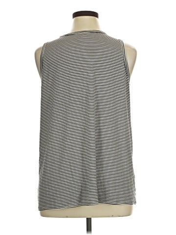 Old Navy Sleeveless T-Shirt (view 2)