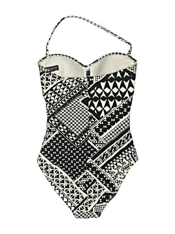 La Blanca One Piece Swimsuit (view 2)