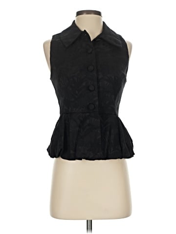 Zara Sleeveless Button-Down Shirt (view 1)