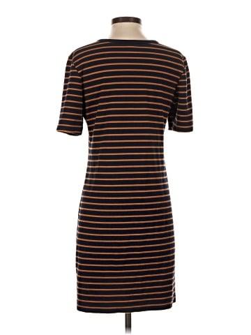 Old Navy Casual Dress (view 2)